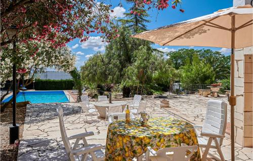 Lucena House | 6 Bedroom Cozy Home In Lucena