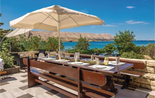 Pag House | 6 Bedroom Gorgeous Home In Pag