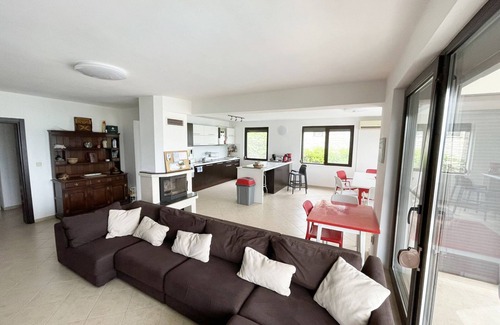 Budjaka Villa | 6 bedroom luxury villa in quiet area, with private pool near beaches