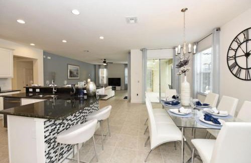 Watersong House | 6 bedroom Private Pool Hom Watersong Resort home