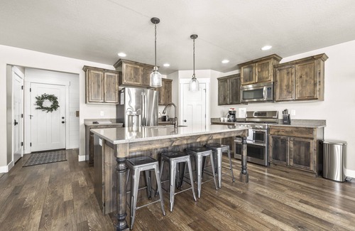 Sunset Heights House | 6 Bedroom Rambler Near UVU, BYU, & Golf Course