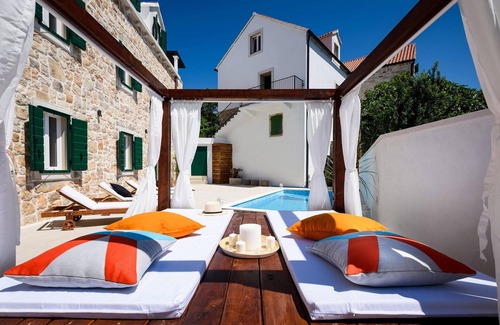 Donji Humac House | 6 bedroom stunning home in Donji Humac