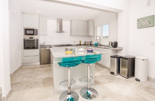 La Sabatera Villa | 6 Bedroom Villa minutes from Moraira Beach. Heated swimming pool, sea view