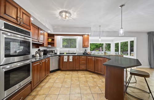 Albrightsville House | 6 bedrooms 10 beds + 3.5 bath with HEATED PRIVATE pool,Hot tub,Game room & More!