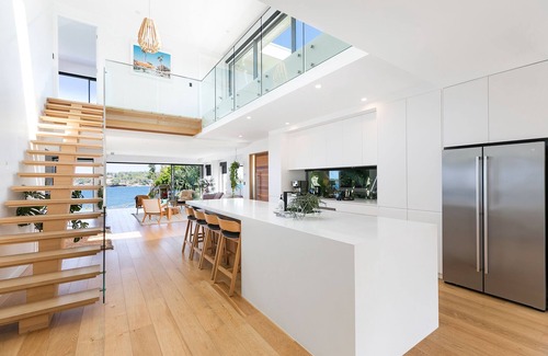 Cronulla House | 6 bedrooms, ocean views, pool & spa