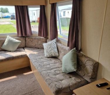 Morecambe Apartment | 6 Berth Holiday home near the beach