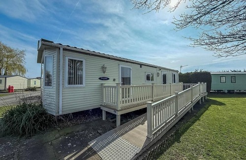 Skegness House | 6 berth, wheelchair adapted caravan at Southview Holiday Park ref 33084S