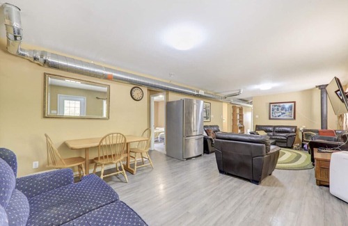 Bexley Cottage | 6 BR, 3000 SF, Own Waterfront, 25 Slps, Hiking Trails, 50 Acres, Hot tub