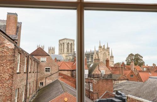 York Apartment | 6 Granary Court