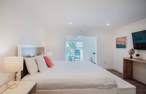 Great Guana Cay Hotel | #6 - Guana Beach Inn @sunset beach, Guana Cay