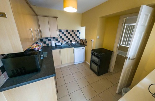Porthcawl Apartment | 6 Guests-free Public Parking-5 Min to Beach