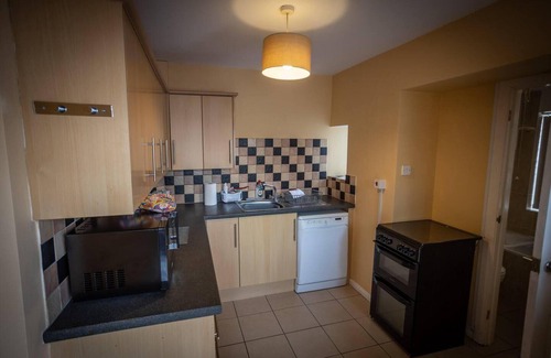 Porthcawl Apartment | 6 Guests-free Public Parking-5 Min to Beach