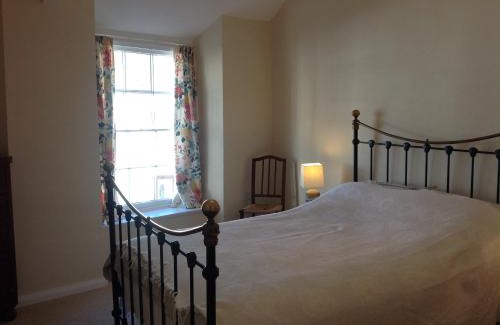 Haverfordwest House | 6 Hill Street, Haverfordwest.