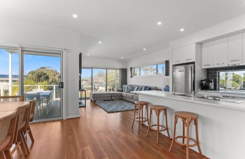 Goolwa House | 6 Kingdon Place, Goolwa