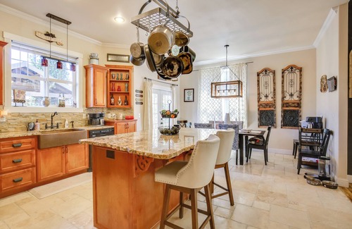 Eugene House | 6 Mi to Autzen Stadium: Family Home w/Hot Tub!