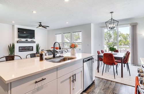 Erda House | 6 Mi to Great Salt Lake: Mtn-View Retreat!