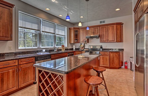 Pocono Pines House | 6 Mi to Kalahari: Pocono Pines Golf Course Home!