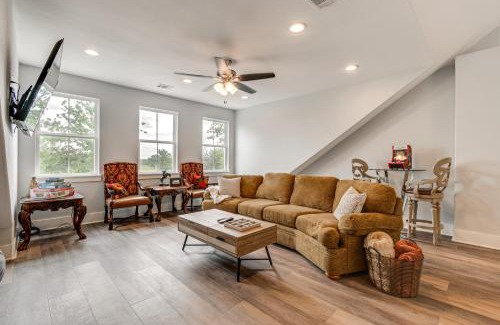 Somerville House | 6 Mi to Lake Somerville Barndominium on 20 Acres