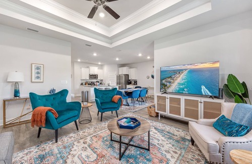 Port St. Joe House | 6 Min Walk to Beach – Pool ,BBQ, bikes& Golf Cart