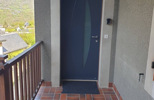 Esquieze-Sere Apartment | 6-person apartment with mountain views 400m from center of Luz.