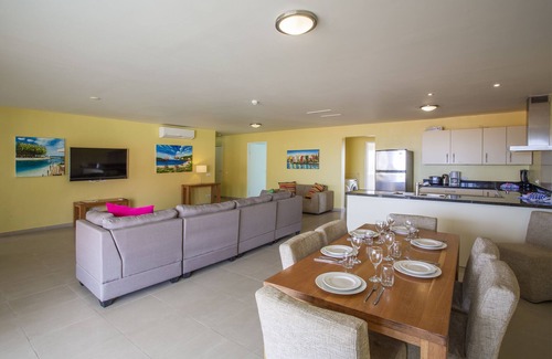 Sint Michiel Apartment | 6 person Deluxe Oceanview Apartment in Blue Bay
