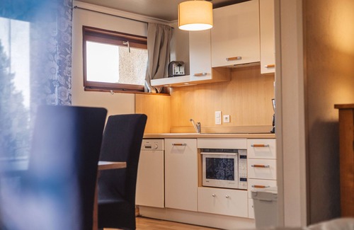 Saint-Leger-de-Peyre Resort | 6-person gîte in vacation village