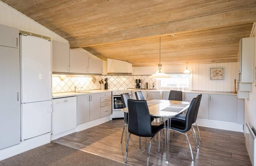 Henne Strand House | 6 person holiday home in Henne