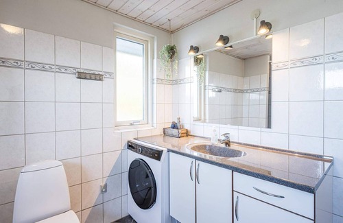 Skaven Strand House | 6 person holiday home in Tarm