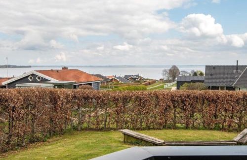 Grønninghoved Strand House | 6 person holiday home in Sj lund