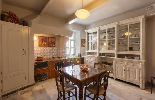 Ermoupoli Hotel | 6 Roosevelt Str