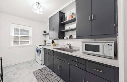 Audubon Apartment | 6 Spacious Units Close to Downtown & Expo Center