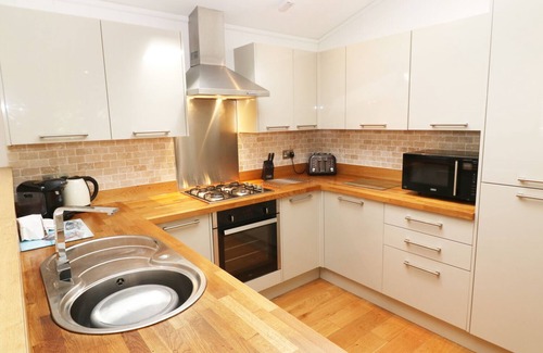 Looe Cottage | 6 STREAMSIDE, pet friendly, luxury holiday cottage in Lanreath