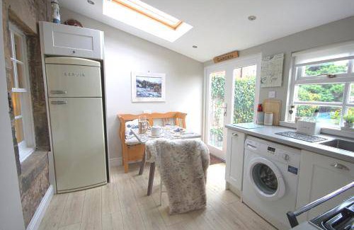 Aberdour House | 60 m² House ∙ 1 bedroom ∙ 2 guests