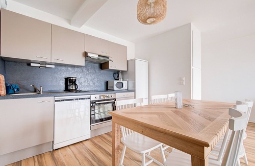 Lacanau-Ocean Apartment | 600m from the beach, lovely flat for 6