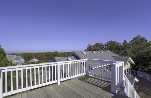 Nags Head House | 6060 - All Decked Out