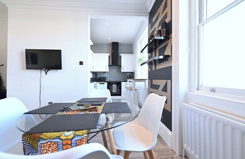 New Cross House | 60C Lewisham Way Se14 6NY London Umodzi House