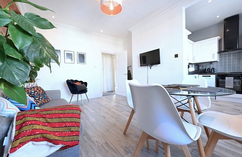 New Cross House | 60C Lewisham Way Se14 6NY London Umodzi House