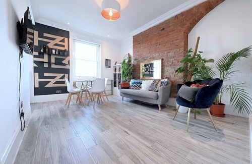 New Cross House | 60C Lewisham Way Se14 6NY London Umodzi House
