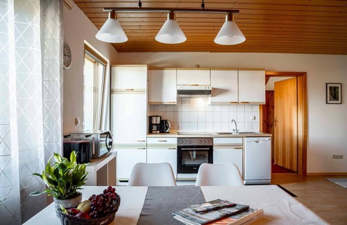 Lam Apartment | 60qm große 3-Sterne FeWo im Dachgeschoss für 4 Personen