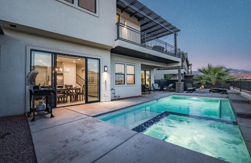 Santa Clara House | 61-62| 2 Homes Duplex in Ocotillo Springs with Private Pool
