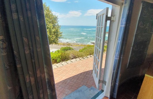 Yzerfontein House | 61 Lutie Katz