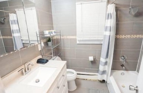 West New York Other | 6117 · Luxury 3 bedrooms house 15min to NYC. FREE Parking