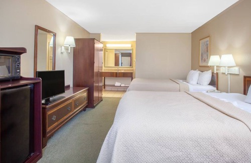 Statesboro Hotel | 616 Fair Rd