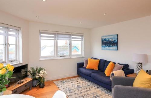 Kingsbridge Apartment | 61B Fore Street