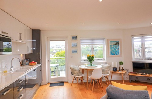 Kingsbridge Cottage | 61B FORE STREET, pet friendly in Kingsbridge