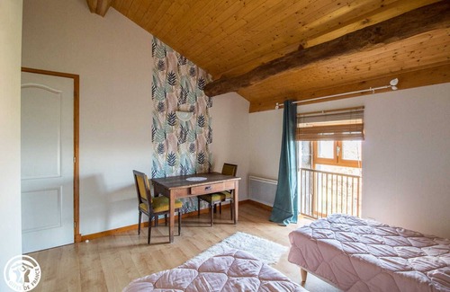 Mareugheol House | 63g63561 - Mareugheol