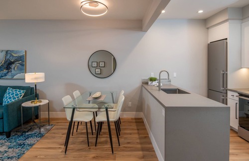 Carlsbad Condo | 645 Fresh Modern Condo Inside Resort Gates - Free Wifi - Walk to Spa