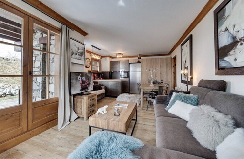 Arc-1950 Apartment | 65-m² south-facing apartment for 6/8 people, garden-level terrace, ski in/out
