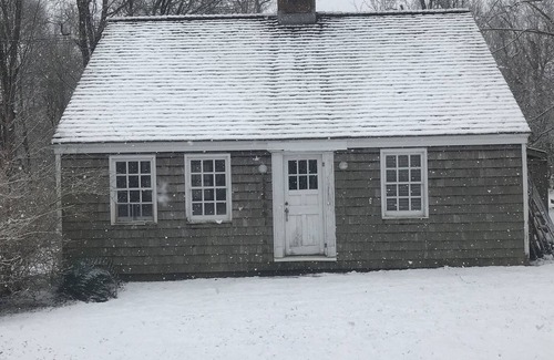 Shelter Island Cottage | 650 YARDS TO SUNSET BEACH !