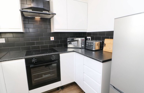 Leyburn Cottage | 66 DALE GROVE, pet friendly, character holiday cottage in Leyburn